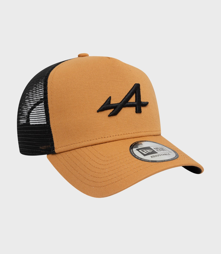 New Era Alpine Seizoensgebonden E-Fame Trucker Cap - Beige