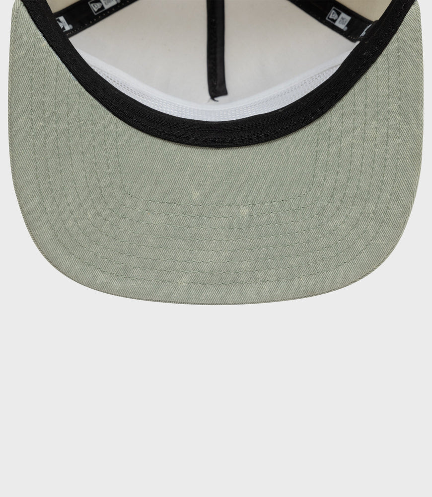New Era Alpine Acid Wash Golfpet - Wit