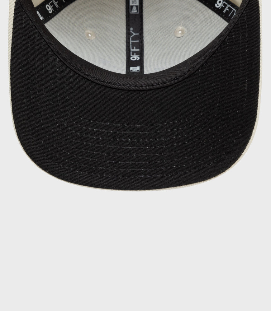 New Era Alpine Seizoensgebonden 9Fifty® Pre-Curve Cap - Wit