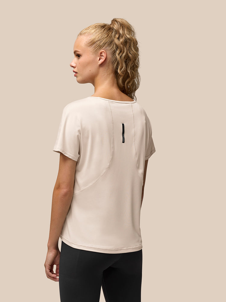 Dames Flow Training Movement Korte Mouw T-Shirt - Beige
